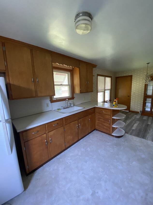 Primary Photo - 406 Callodine Ave