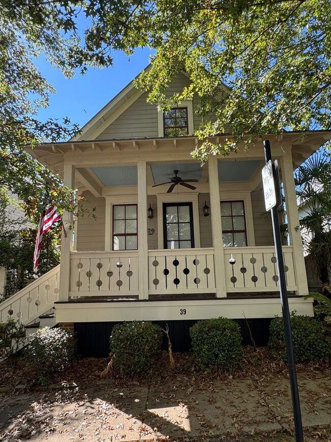 Building Photo - 39 Bright Spot St