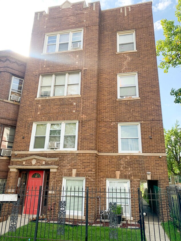 834 N Christiana Ave Unit 2, Chicago, IL 60651 Condo for Rent in