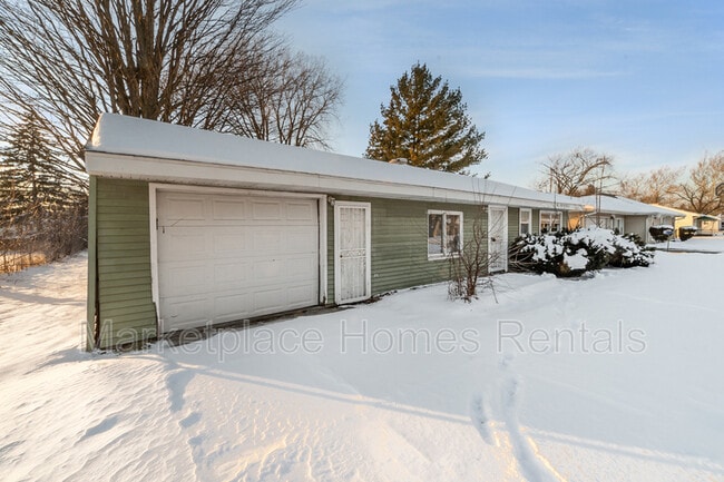 Building Photo - 523 S 28th St