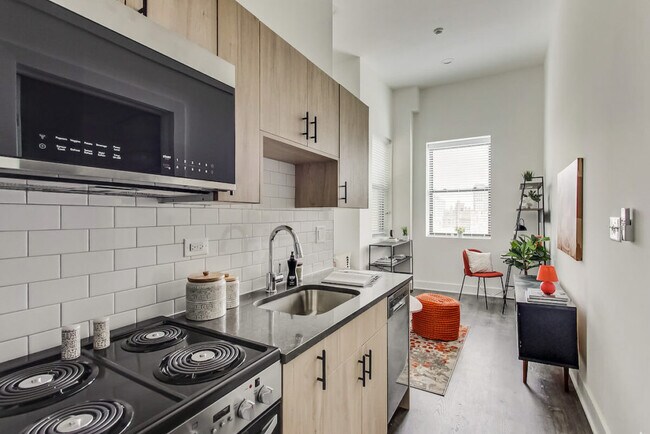 Foto del edificio - Brand New Studio Apartments in Uptown