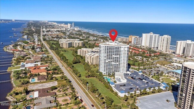 Foto del edificio - 2 Oceans W Blvd