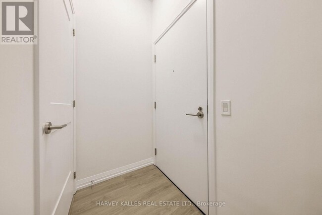 Building Photo - 50-350 Dunfield Ave