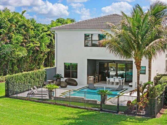 Photo - 8599 Tower Bridge Ct House