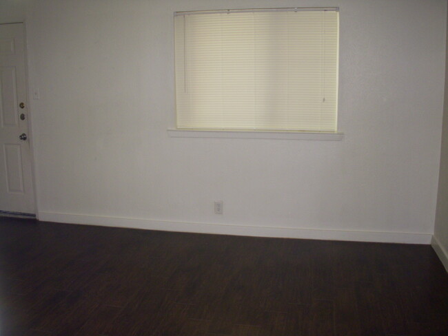 Living Area with Window - 223 Avenue G Ave