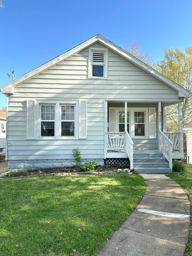 Building Photo - 7621 Weaver Ave