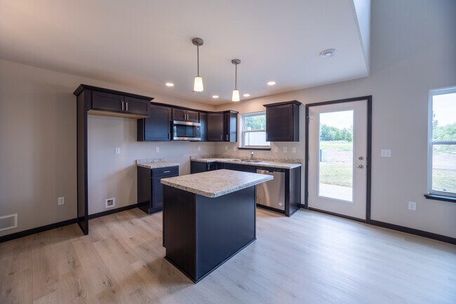 Foto del edificio - 1608 Eastside Cir