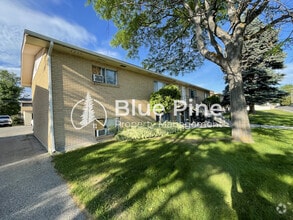 Building Photo - 1489 Mountain View Ln