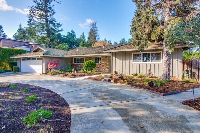 Foto del edificio - Wow! What a Great Home! Available Soon!