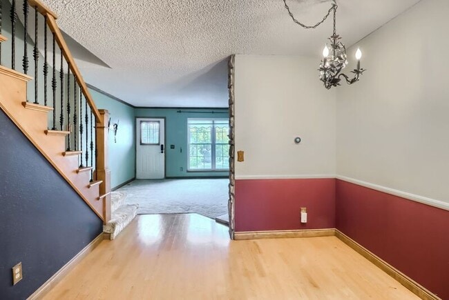 Building Photo - 1811 S Quebec Way