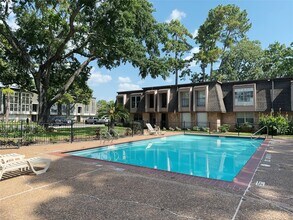 Building Photo - 12633 Memorial Dr