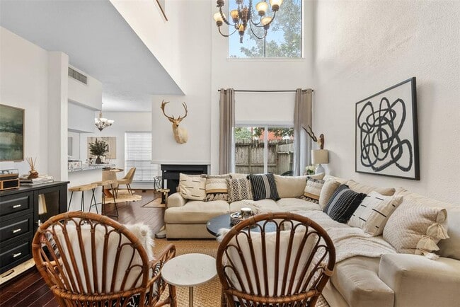 Building Photo - 2220 Bering Dr