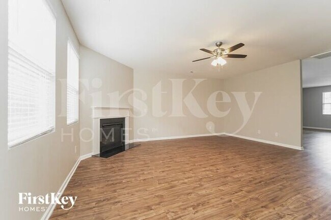 Foto del edificio - 7302 Lamplighter Close Dr