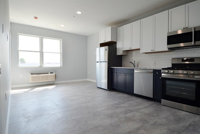 Building Photo - 82-84 E 31ST St