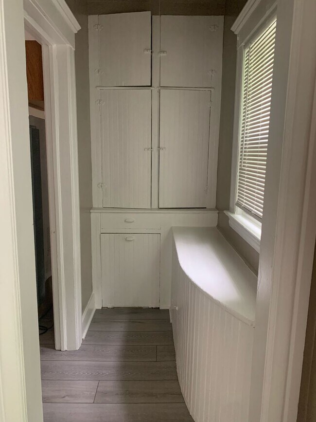 Building Photo - Remodeled Home ***Move-In Special FREE Jan...