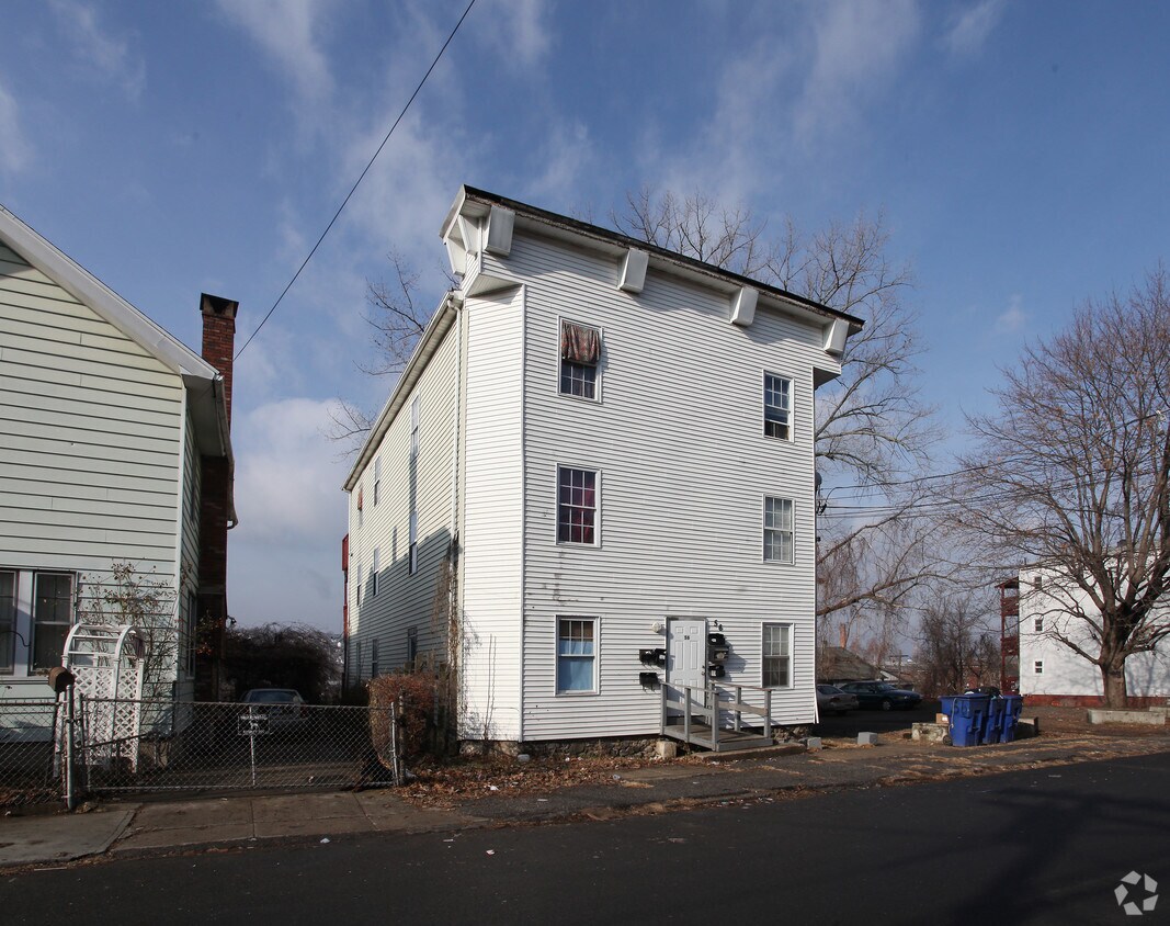 Primary Photo - 56 Lounsbury Ave