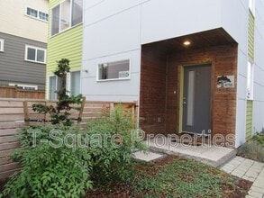 Building Photo - 4755 Delridge Wy SW