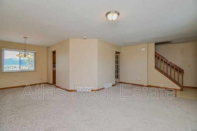 Building Photo - 7950 Woody Creek Dr