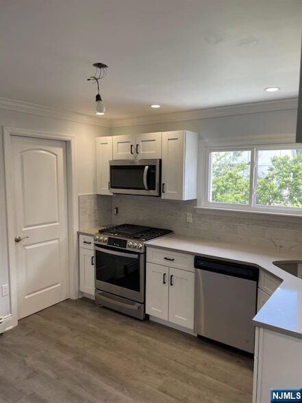 Foto del edificio - 99 Belmount Ave