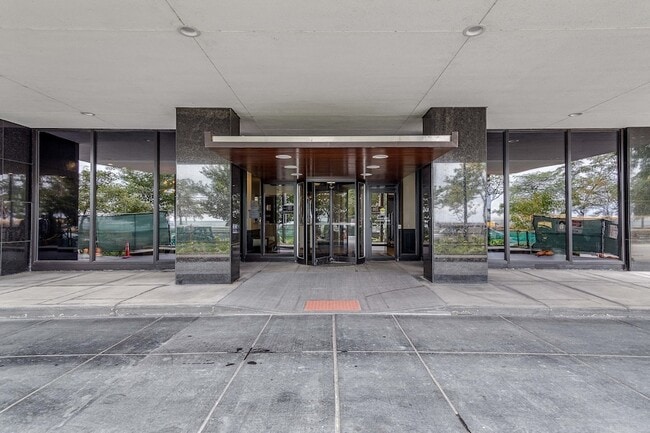 Building Photo - 1440 N Lake Shore Dr