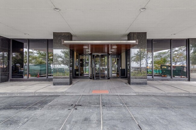 Foto del edificio - 1440 N Lake Shore Dr