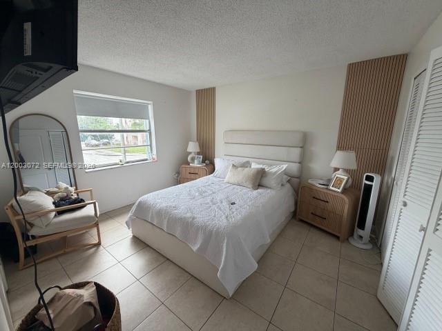 Foto del edificio - 6825 W Flagler St