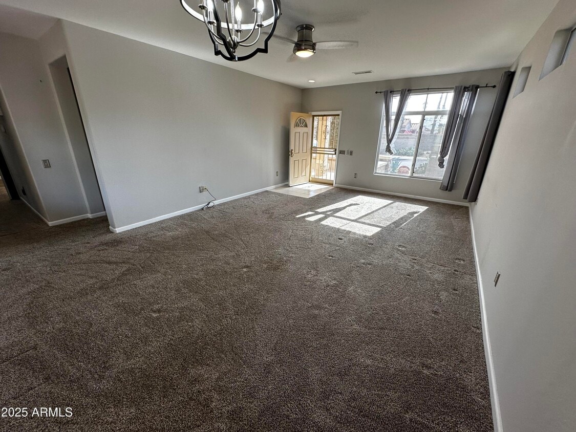 Foto principal - 14236 W Caballero Dr