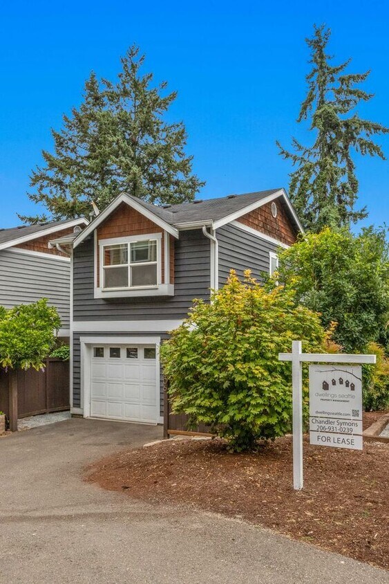 Foto principal - Immaculate North Admiral Home with AIR CON...