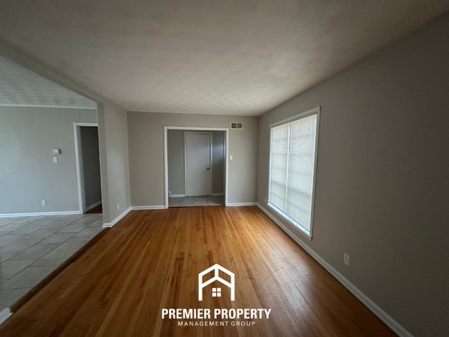 Photo - 3-Bedroom Single-Family Home for Rent in Bartlett, TN - Spacious Home Near Memphis