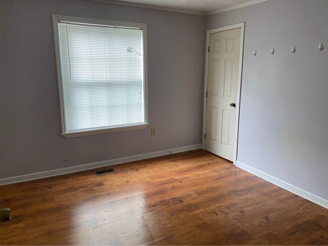 Foto del edificio - 630 E Jefferson St