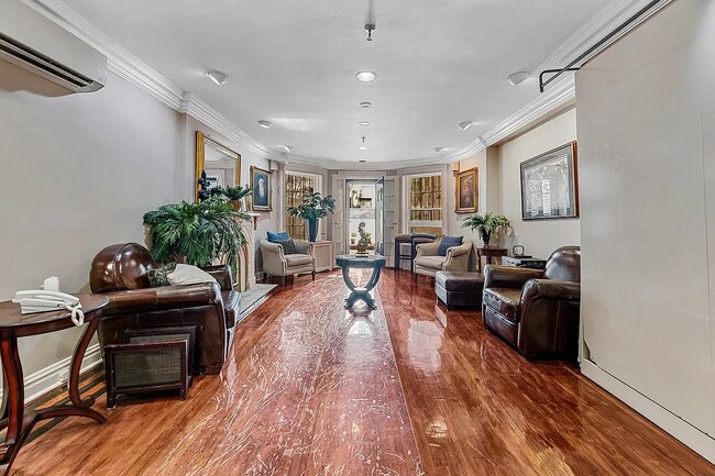 Foto del edificio - 163 E 71st St