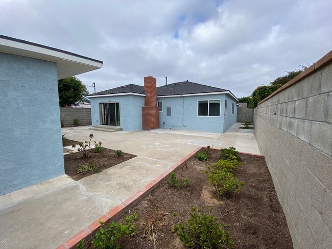 Building Photo - Beautifully Upgraded Home in the Heart of Central Torrance