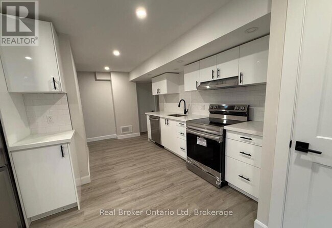 Photo du bâtiment - 29 Hewitt Pl