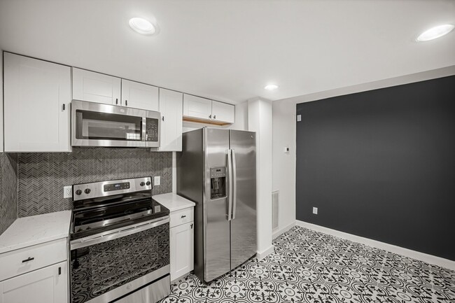 Photo - 2602 Washington Ave Apartment