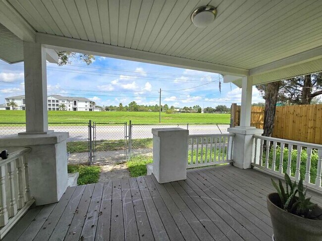 Foto del edificio - 4005 Clubhouse Rd