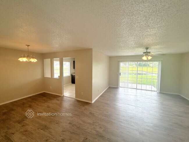 Building Photo - 6076 Morningdale Ave