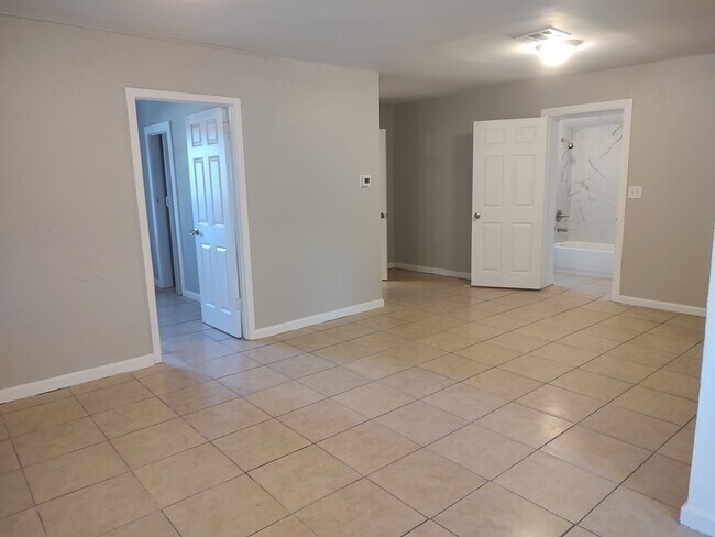Foto del edificio - 3010 E Idlewild Ave