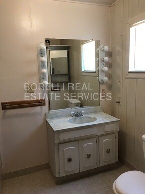 Foto del edificio - 21565 Center Ave