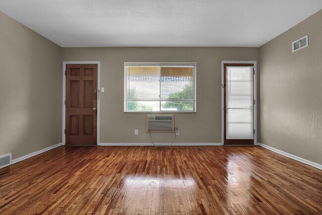 Foto del edificio - St. Louis Hills Studio