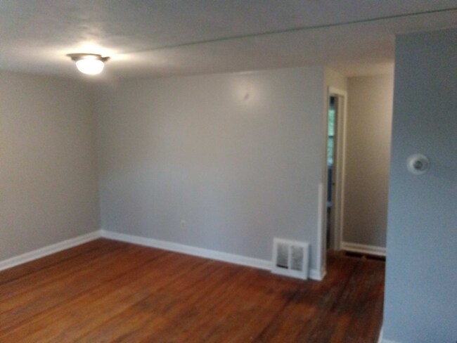 Building Photo - 313 Merritt Ave
