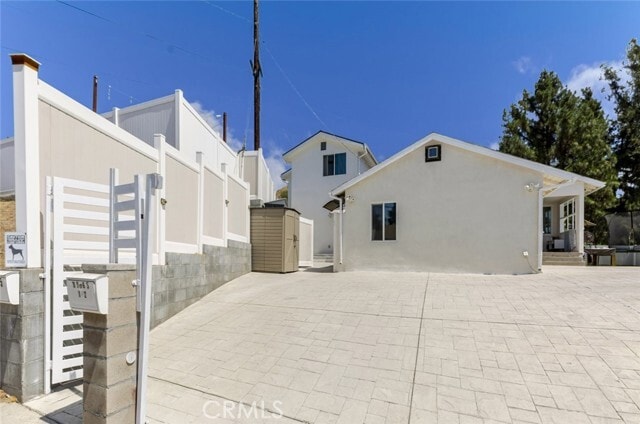 Foto del edificio - 9965 Glencrest Cir