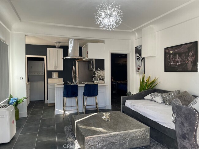 Foto del edificio - 6673 Lexington Ave