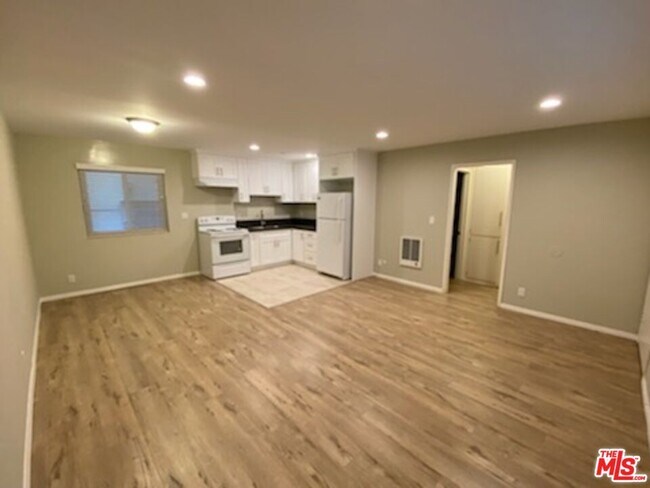 Foto del edificio - 3224 Chapman St