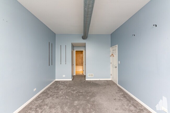 Foto del edificio - 2356 N Elston Ct