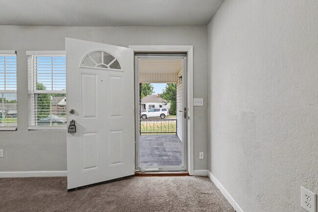 Foto del edificio - 537 SW 45th St