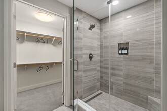 Building Photo - 2511 Willowick Rd