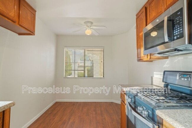 Building Photo - 1535 Apache Dr