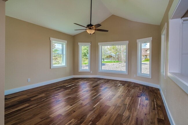 Building Photo - 7140 Buckhorn Ln