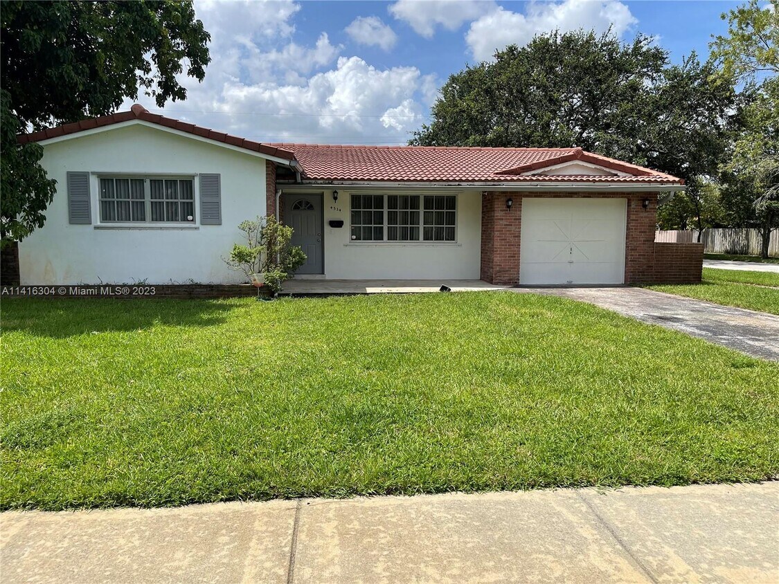 4534 Van Buren St, Hollywood, FL 33021 House for Rent in Hollywood