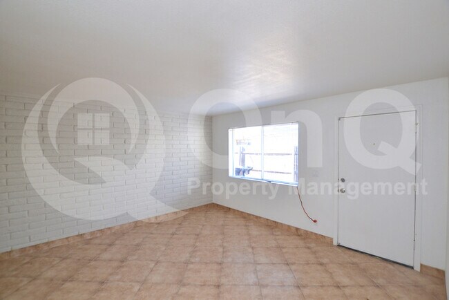 Building Photo - 28 E Ingram St